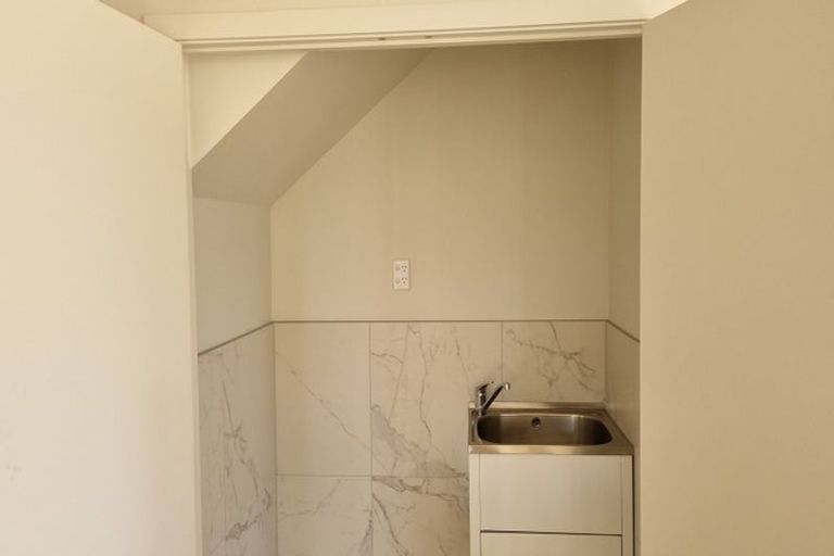 Photo of property in 64e Buscomb Avenue, Henderson, Auckland, 0610