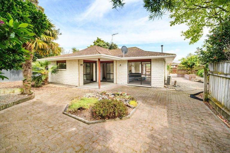 Photo of property in 18a Ngaio Street, West End, Palmerston North, 4412
