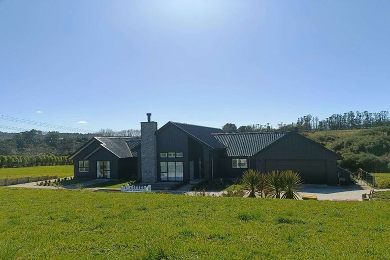 Photo of property in 9 Wake Road, Coatesville, 0793