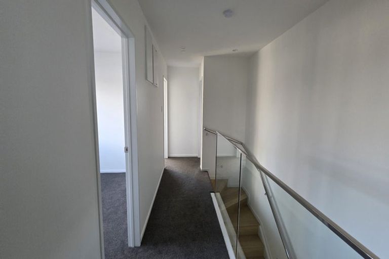 Photo of property in 1 Kaikape Lane, Flat Bush, Auckland, 2019