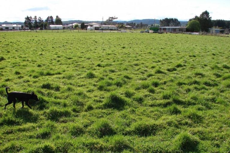 Photo of property in 36 Clifden Highway, Tuatapere, 9620