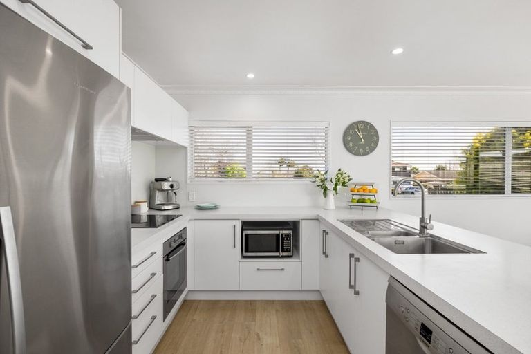 Photo of property in 30 Edgecumbe Road, Tauranga, 3110