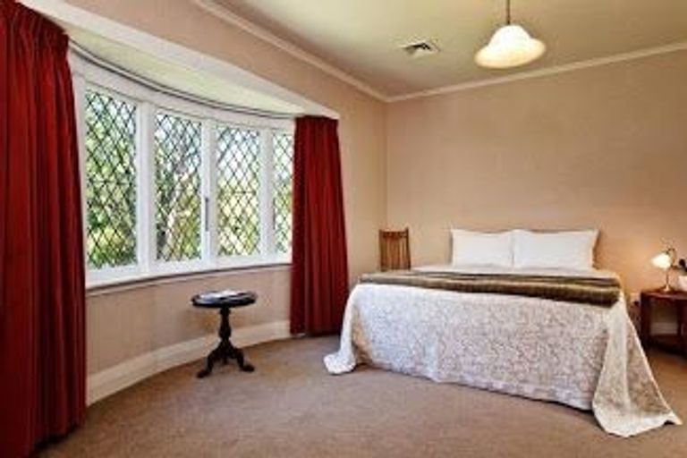 Photo of property in 32 Eltham Road, Blenheim, 7201