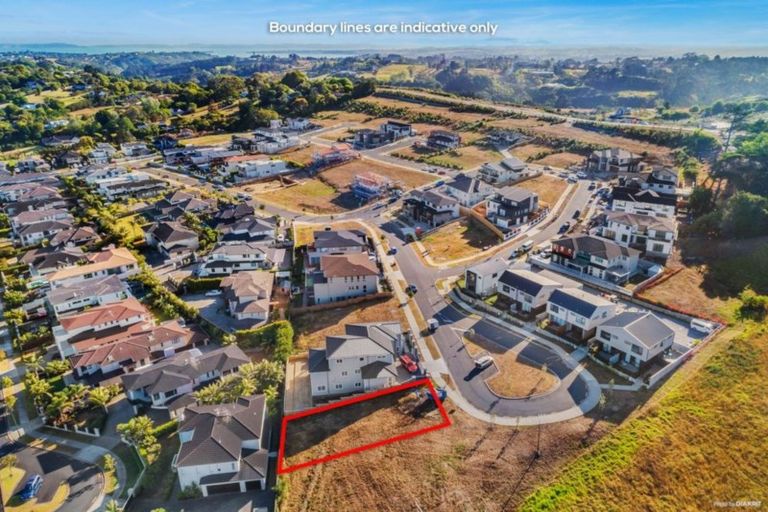 Photo of property in 11 Alan John Place, East Tamaki Heights, Auckland, 2016