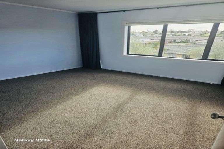 Photo of property in 12 Kevale Place, Manurewa, Auckland, 2102