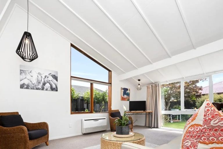 Photo of property in 370c Yaldhurst Road, Russley, Christchurch, 8042