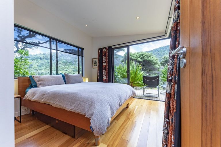 Photo of property in 53 Karekare Road, Karekare, New Lynn, 0772