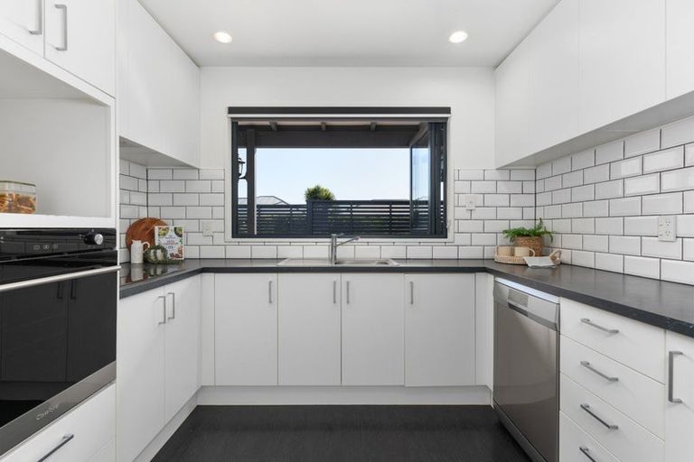 Photo of property in 24g Jozecom Place, Rolleston, 7614