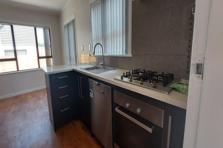 Photo of property in 708 Te Atatu Road, Te Atatu Peninsula, Auckland, 0610