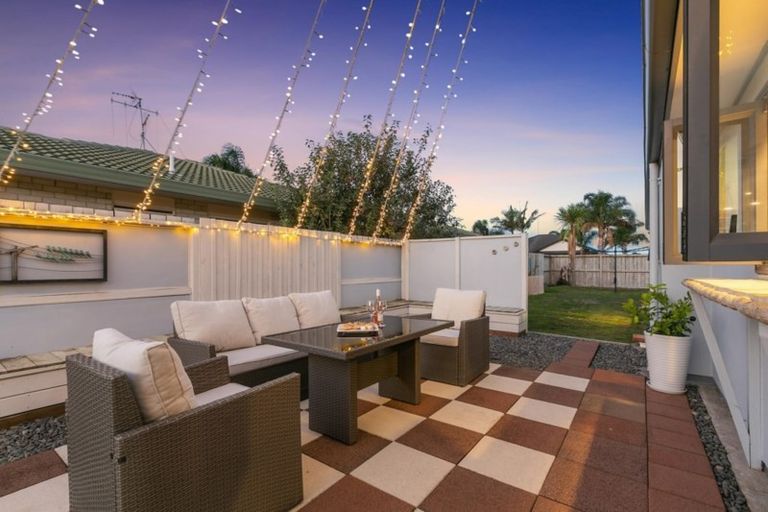 Photo of property in 5 Dune Avenue, Papamoa Beach, Papamoa, 3118