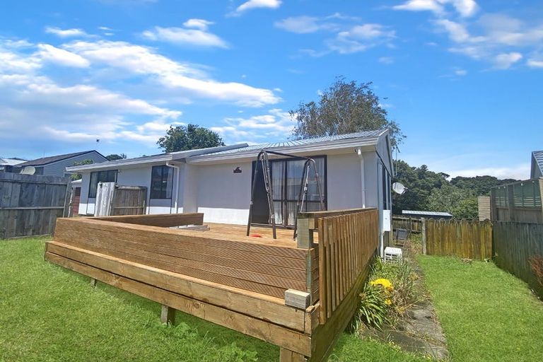 Photo of property in 1/22 Devonshire Road, Unsworth Heights, Auckland, 0632