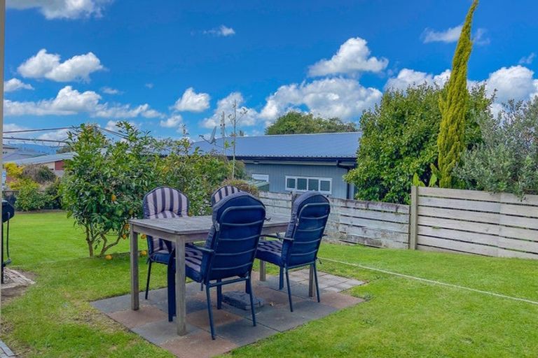 Photo of property in 15 Hillcrest Street, Tirau, 3410