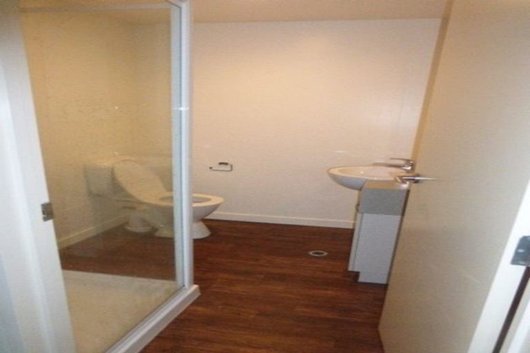 Photo of property in 2/30 Mathesons Road, Phillipstown, Christchurch, 8011