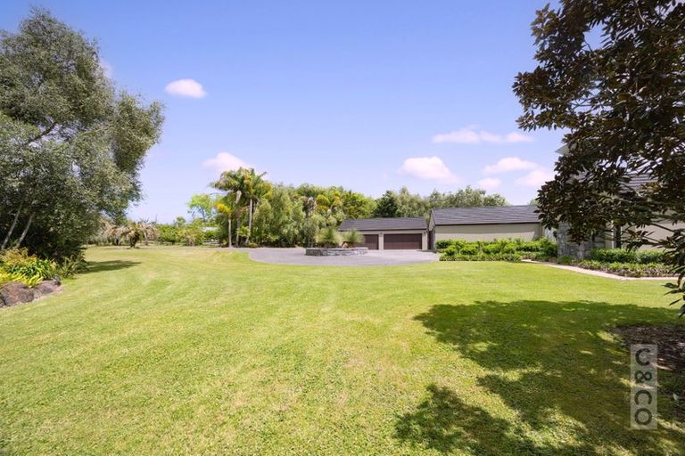 Photo of property in 832 Old North Road, Waimauku, 0882