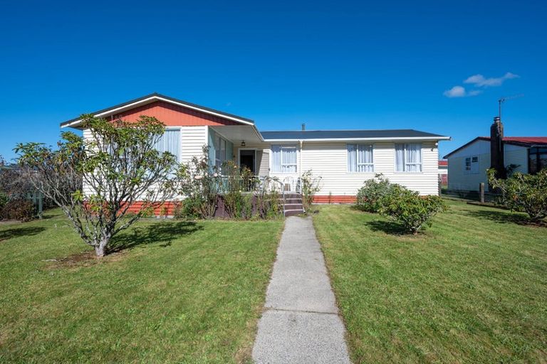 Photo of property in 165 Balmoral Drive, Tokoroa, 3420