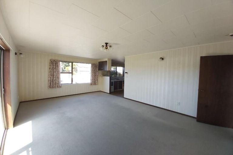 Photo of property in 18 Cutfield Road, New Plymouth, 4310
