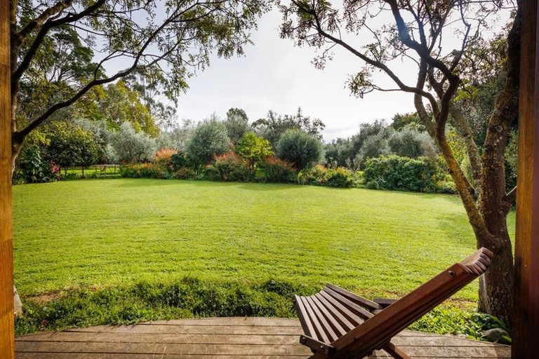 Photo of property in 220 Valley Views, Fitzherbert, Palmerston North, 4472