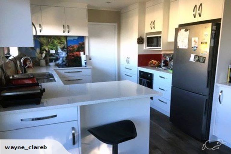 Photo of property in 16 Glendale Drive, Dinsdale, Hamilton, 3204