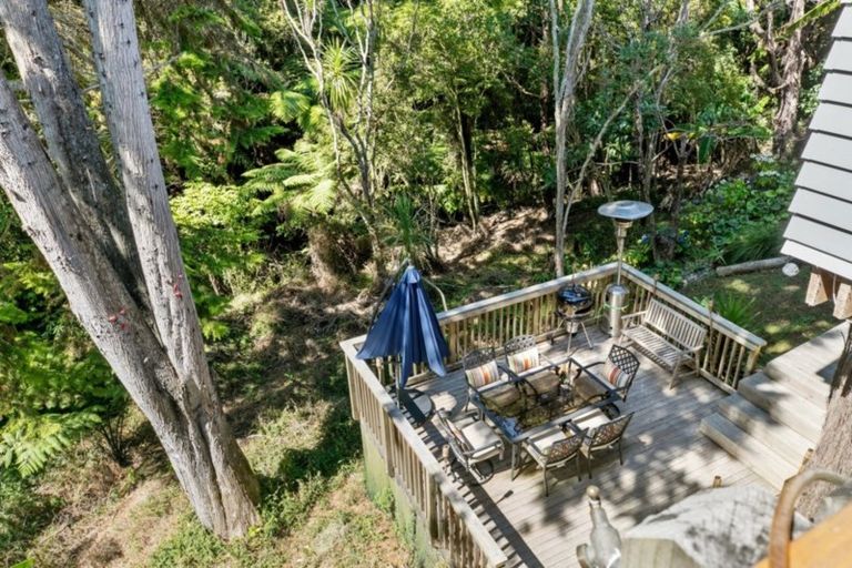 Photo of property in 2/72 Spinella Drive, Bayview, Auckland, 0629