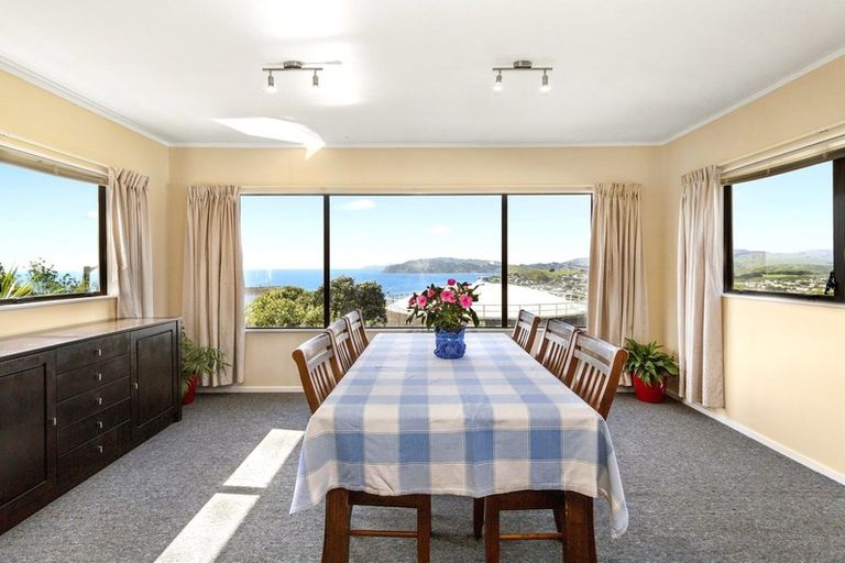Photo of property in 21 Tuna Terrace, Titahi Bay, Porirua, 5022