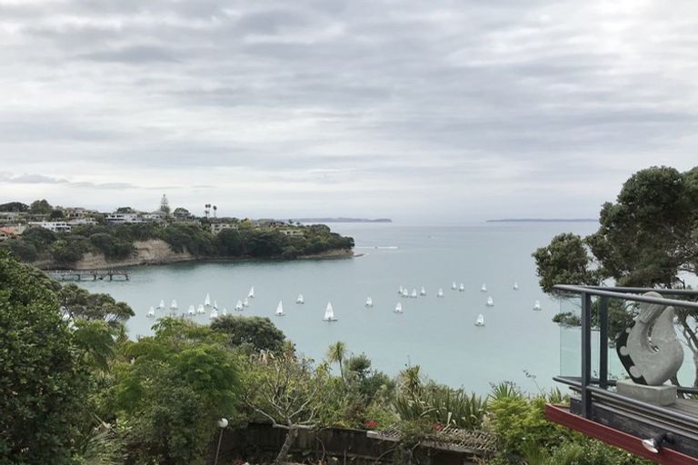 Photo of property in 7 Bournemouth Terrace, Murrays Bay, Auckland, 0630