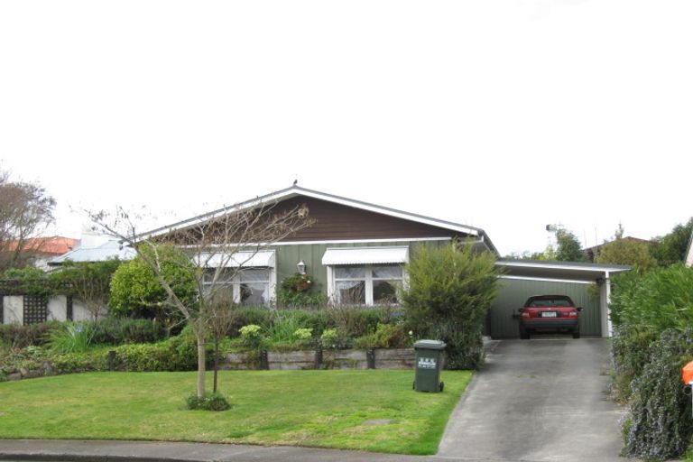 Photo of property in 6 Carl Avenue, Havelock North, 4130