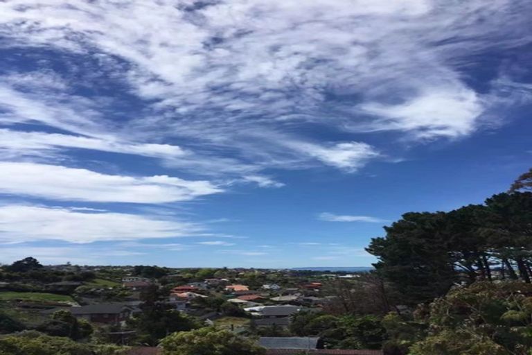 Photo of property in 14 Malters Place, Browns Bay, Auckland, 0630