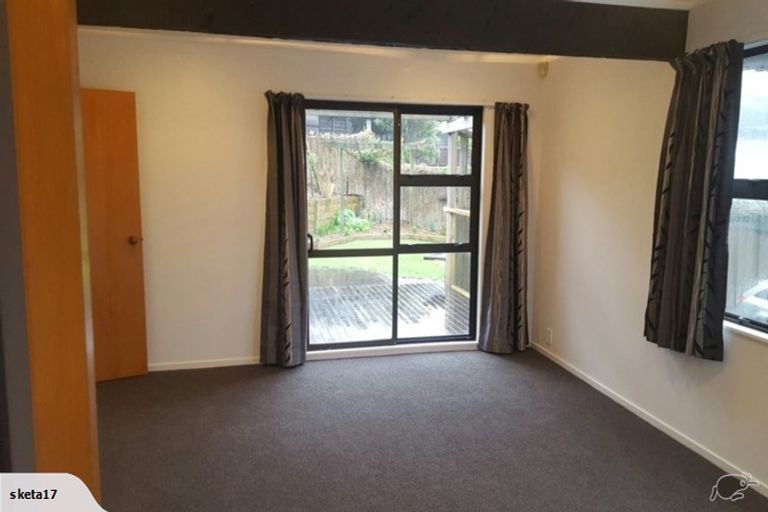 Photo of property in 30 Wingfield Place, Churton Park, Wellington, 6037