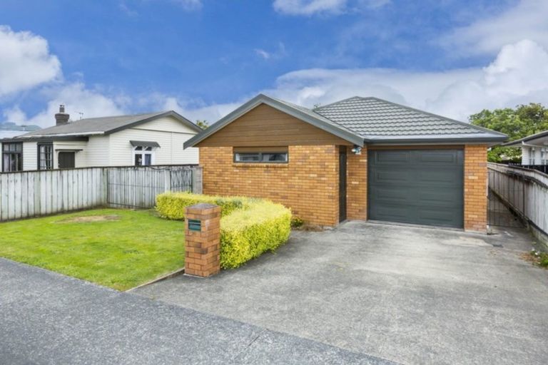 Photo of property in 30 Exchange Street, Ebdentown, Upper Hutt, 5018