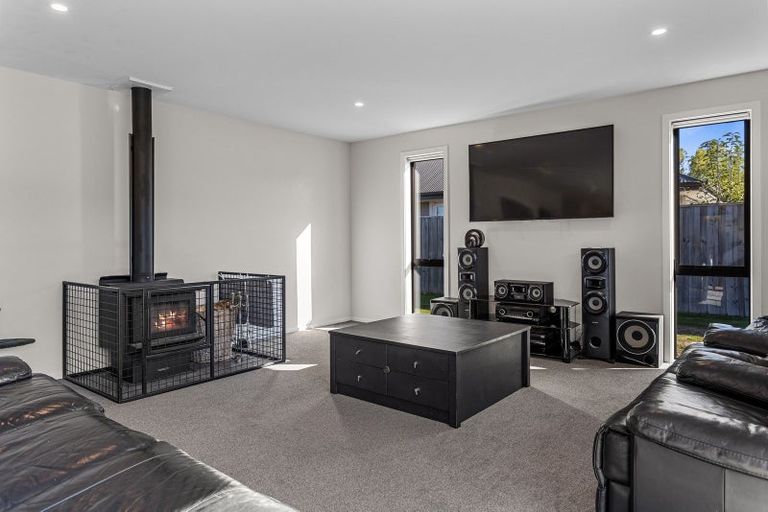 Photo of property in 41 Willowside Place, Amberley, 7410