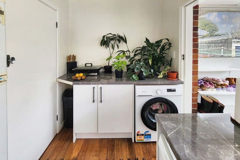 Photo of property in 10 Amberley Grove, Hutt Central, Lower Hutt, 5010