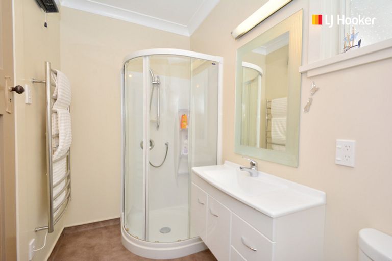 Photo of property in 8 Pretoria Avenue, Saint Clair, Dunedin, 9012