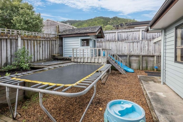 Photo of property in 17b Huia Street, Waikanae, 5036