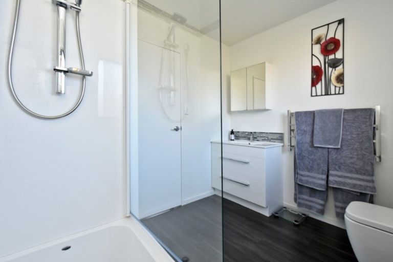 Photo of property in 58 Bromley Road, Bromley, Christchurch, 8062