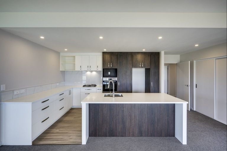 Photo of property in 98 Belgrove Drive, Waipukurau, 4200