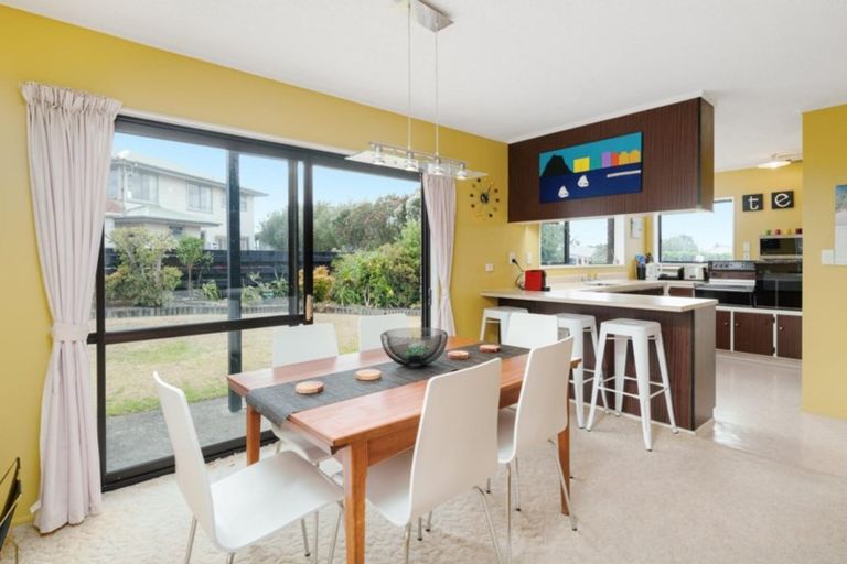 Photo of property in 73 Oceanbeach Road, Mount Maunganui, 3116