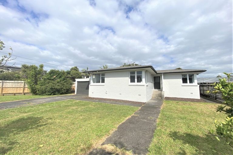 Photo of property in 85 Sturges Road, Henderson, Auckland, 0612