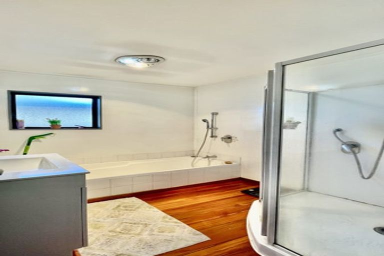 Photo of property in 387 West Coast Road, Glen Eden, Auckland, 0602
