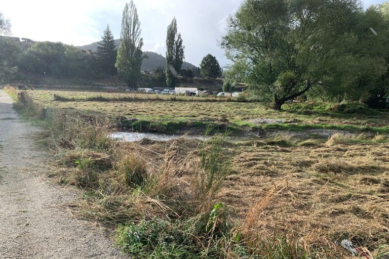 Photo of property in 43 Monteith Road, Albert Town, Wanaka, 9382