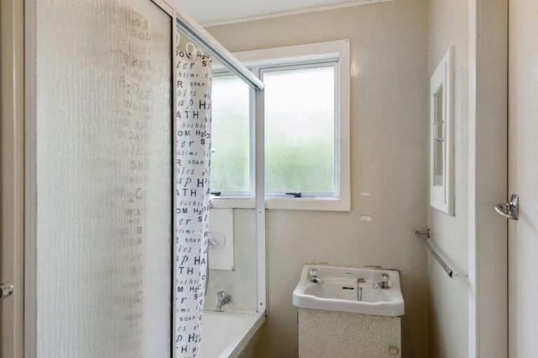 Photo of property in 69 Epsom Road, Sockburn, Christchurch, 8042