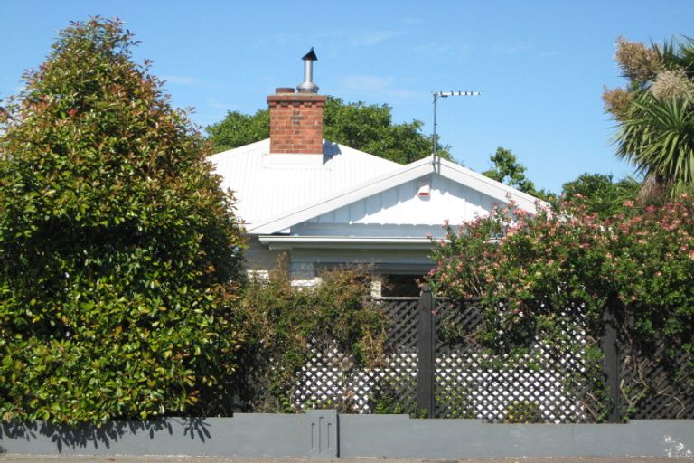 Photo of property in 26 North Parade, Richmond, Christchurch, 8013