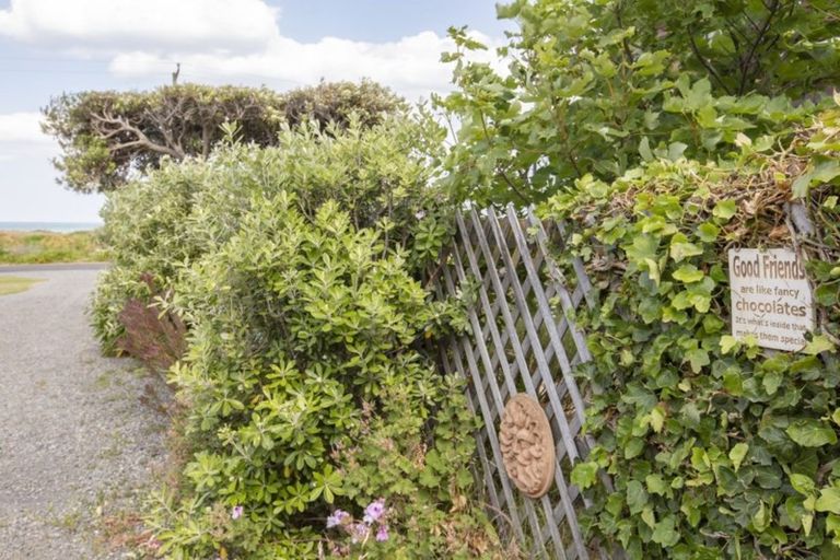 Photo of property in 6 Sandy Bay Drive, Mataikona, Masterton, 5889