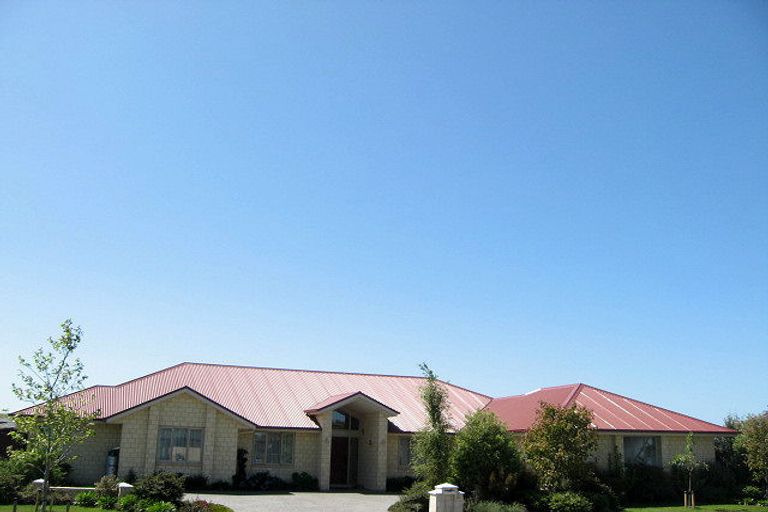 Photo of property in 46 Coolspring Way, Redwood, Christchurch, 8051