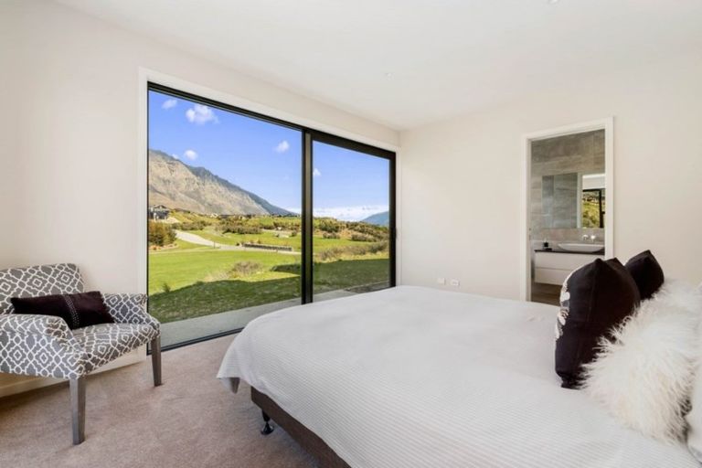 Photo of property in 12 Falconer Rise, Jacks Point, Queenstown, 9371
