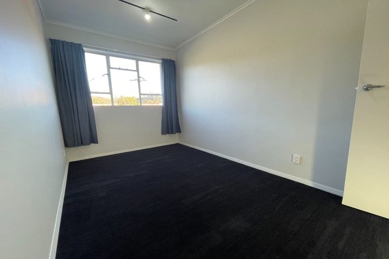 Photo of property in Queens Chambers, 204/220 Main Street, Upper Hutt, 5018