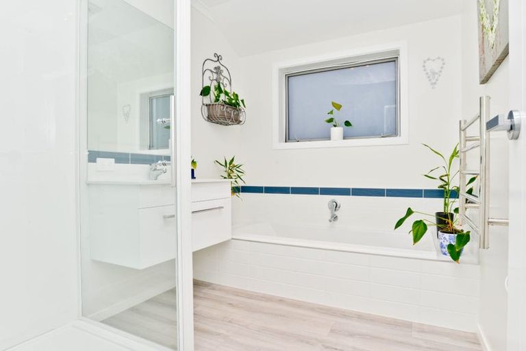 Photo of property in 19 Teretiu Drive, Thames, 3500