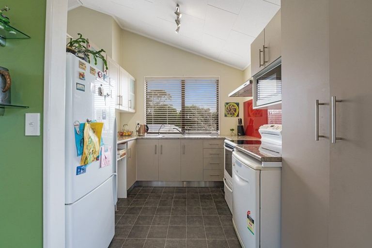 Photo of property in 62 Campbell Avenue, Paraparaumu, 5032