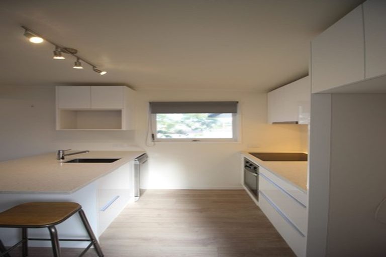 Photo of property in 2/2 Bentley Avenue, Glenfield, Auckland, 0629