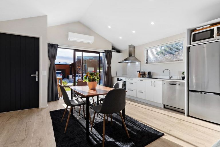 Photo of property in 26 Huxley Place, Lake Hayes, Queenstown, 9304