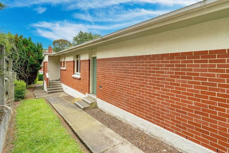 Photo of property in 32 Kaikorai Valley Road, Kaikorai, Dunedin, 9010